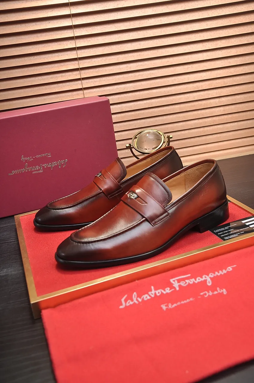 Men's shoes 💰500💶[Ferragamo/Ferragamo] The latest model in the counter. Original imported high-quality cowhide with open edges + imported 🐂 water-dyed cowhide lining + original luxury metal buckle + original combined outsole. Comparison without pressure 38--45 (45 is custom-made and cannot be returned or exchanged)